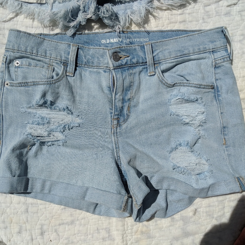 Shorts - Picture 7 of 8